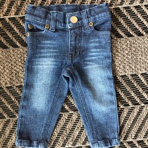 Monica and Andy Jeans